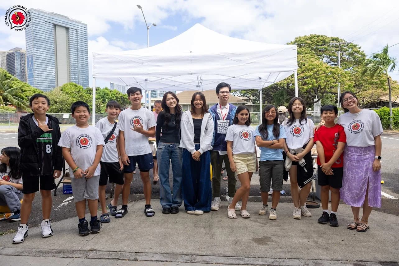 Học sinh Trường Việt ngữ Hawaii sau giờ học