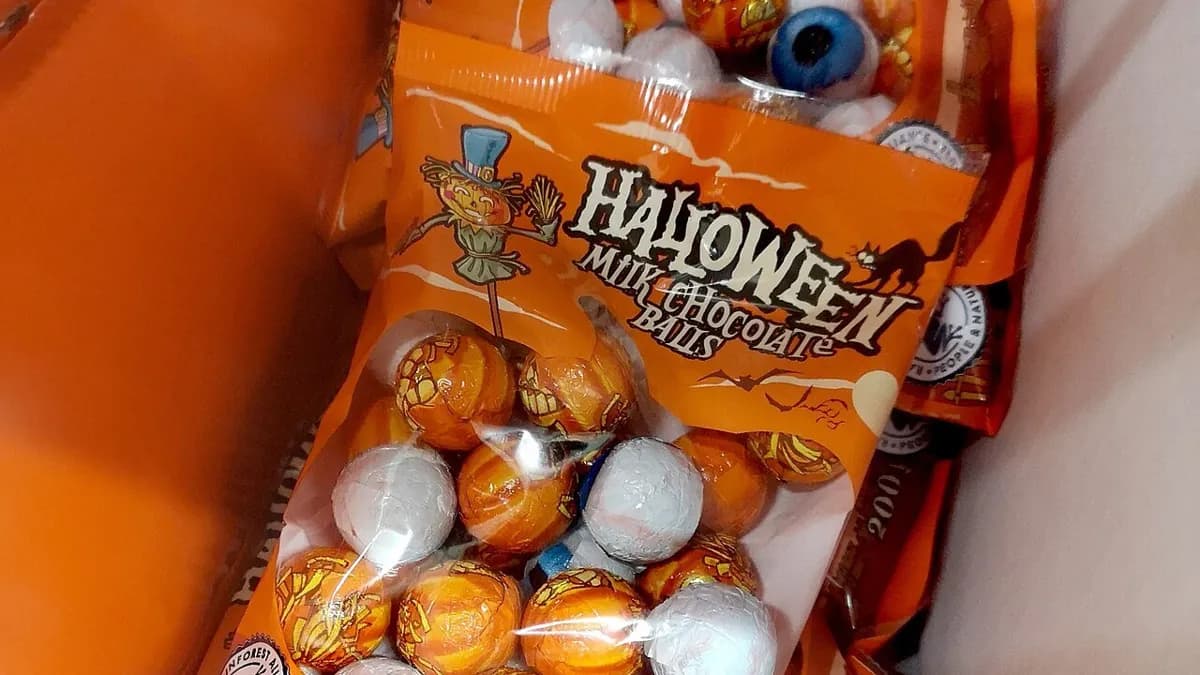 Candy Crawl: xin kẹo Halloween trong nhà ở Pearlridge