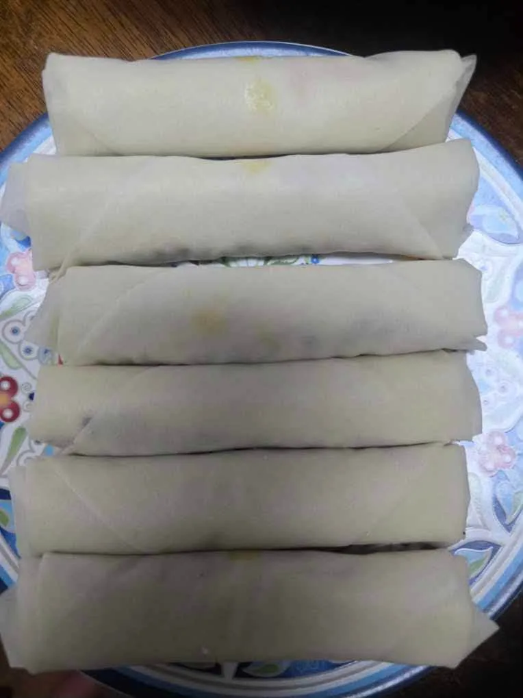 Chả giò tôm thịt nhà làm, $20 cho 10 cuốn, lấy ở Waipahu